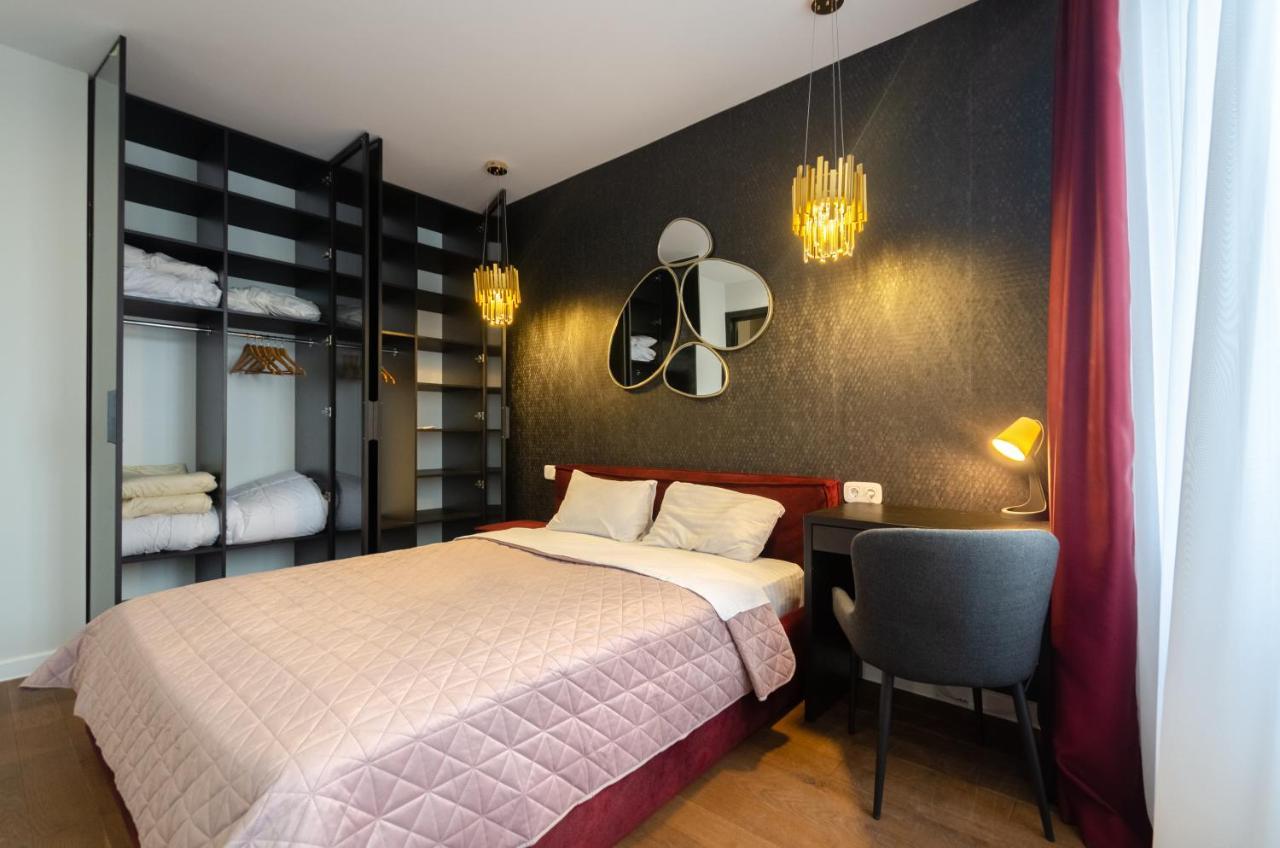 Petrovdom 9-102 In Best Apartment In Rc New York Concept House Kiev Ngoại thất bức ảnh