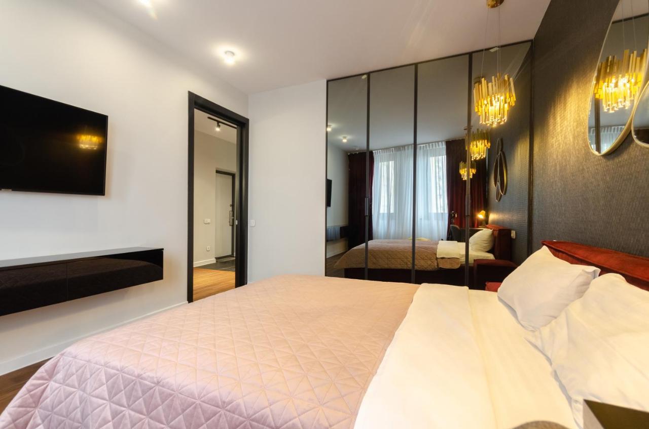 Petrovdom 9-102 In Best Apartment In Rc New York Concept House Kiev Ngoại thất bức ảnh